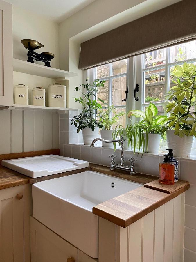 Charming Cottage In The Heart Of Sherborne Sherborne  Exteriör bild