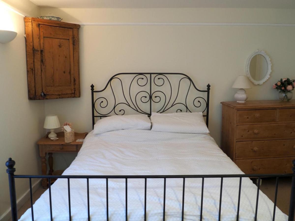 Charming Cottage In The Heart Of Sherborne Sherborne  Exteriör bild